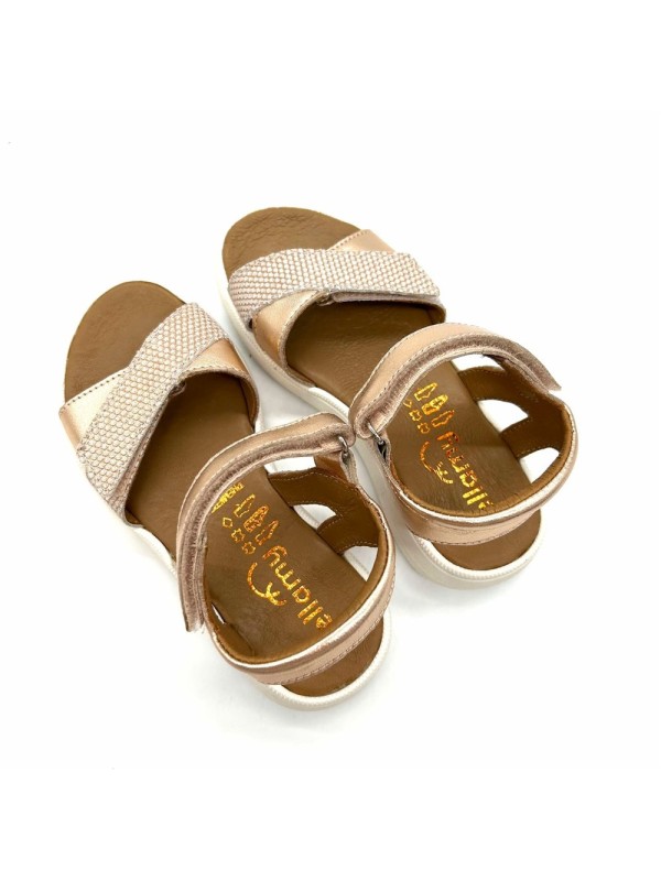 Nu pied Evi Bellamy Fille | Marina & Paloma
