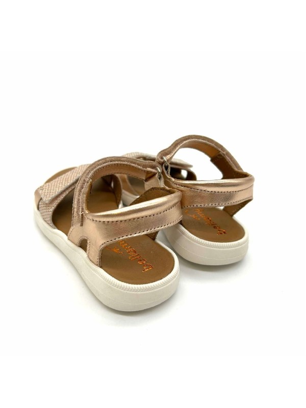 Nu pied Evi Bellamy Fille | Marina & Paloma