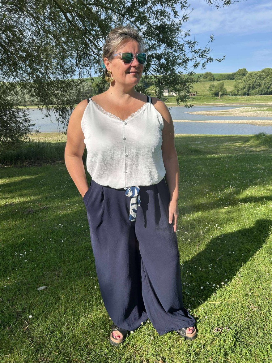 Pantalon Fluide Grande Taille Mily Taille Élastique Fleurie | Marina & Paloma
