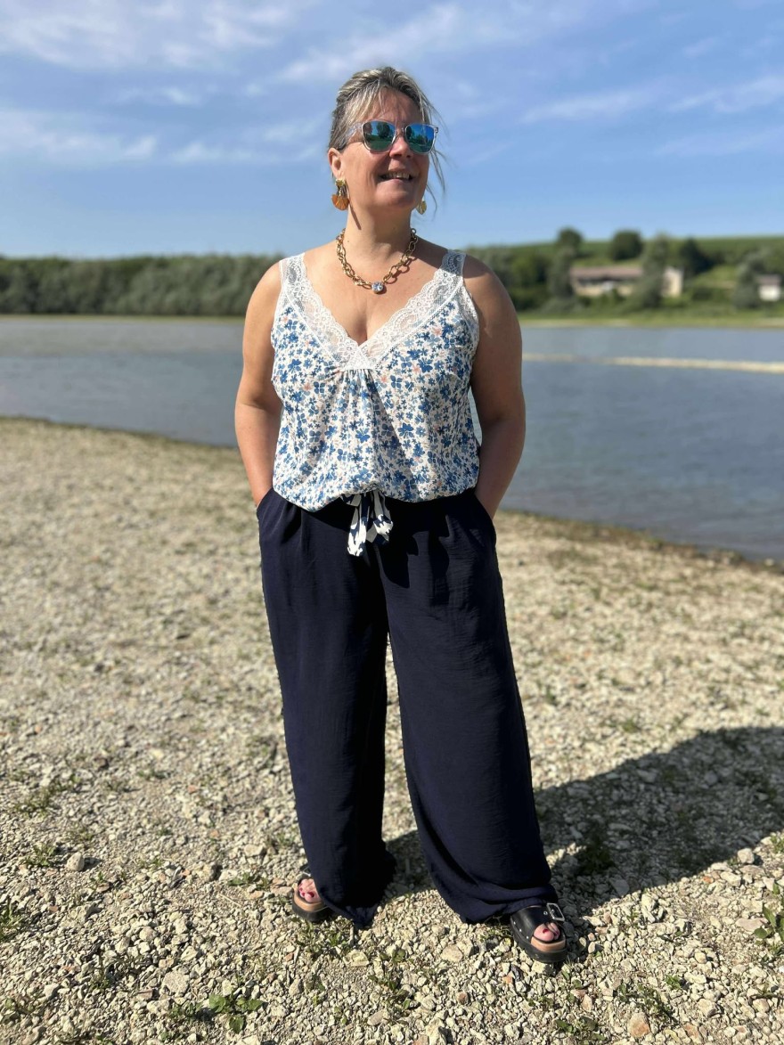 Pantalon Fluide Grande Taille Mily Taille Élastique Fleurie | Marina & Paloma