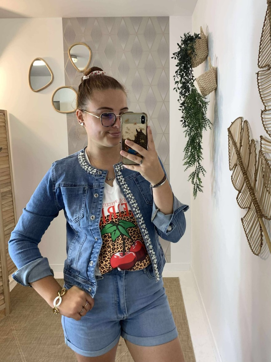 Veste en jean clair à col rond et perles Nove & Nove | Marina & Paloma