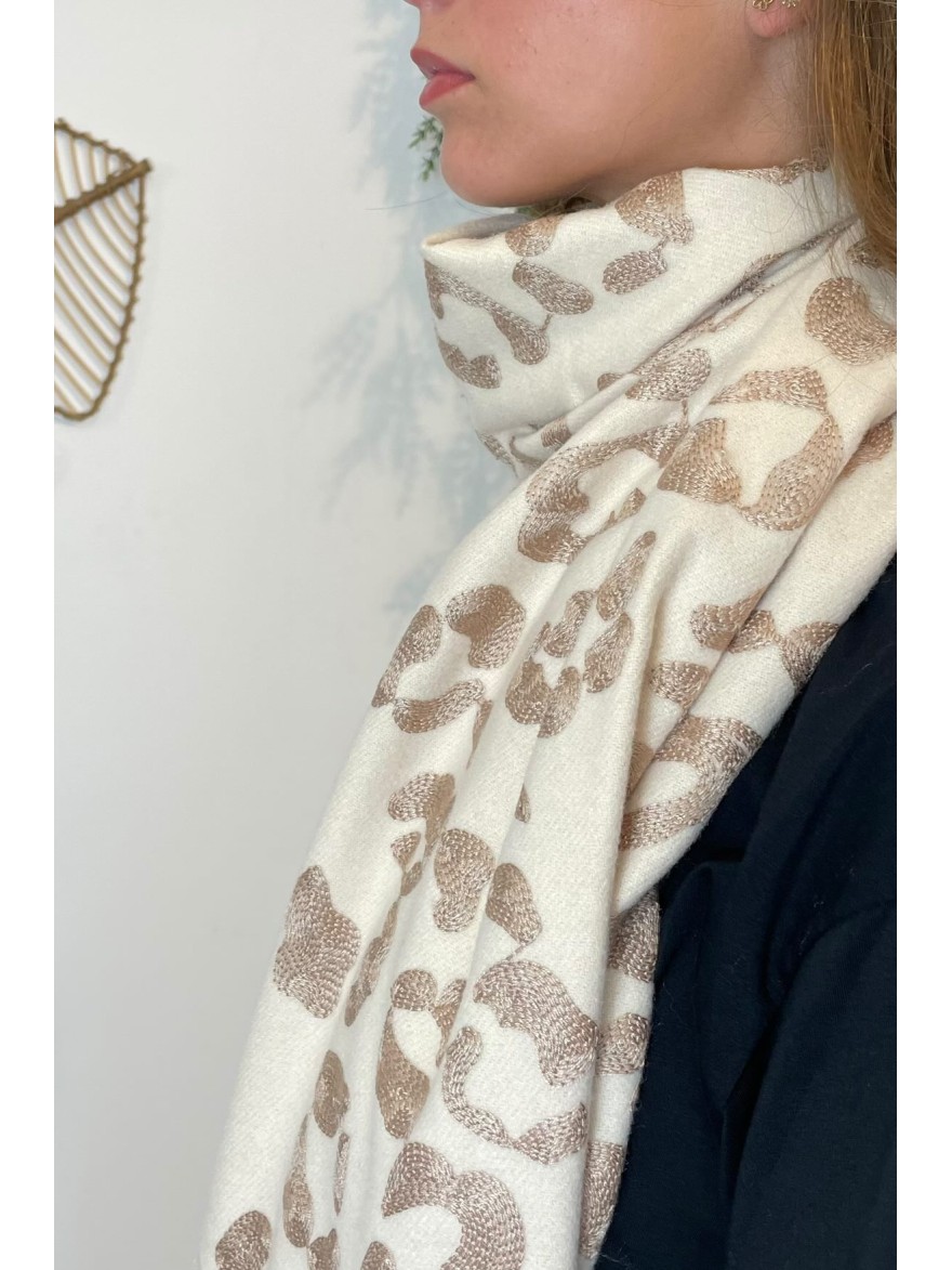 Écharpe beige brodée léopard doré douce et chaude | Marina & Paloma