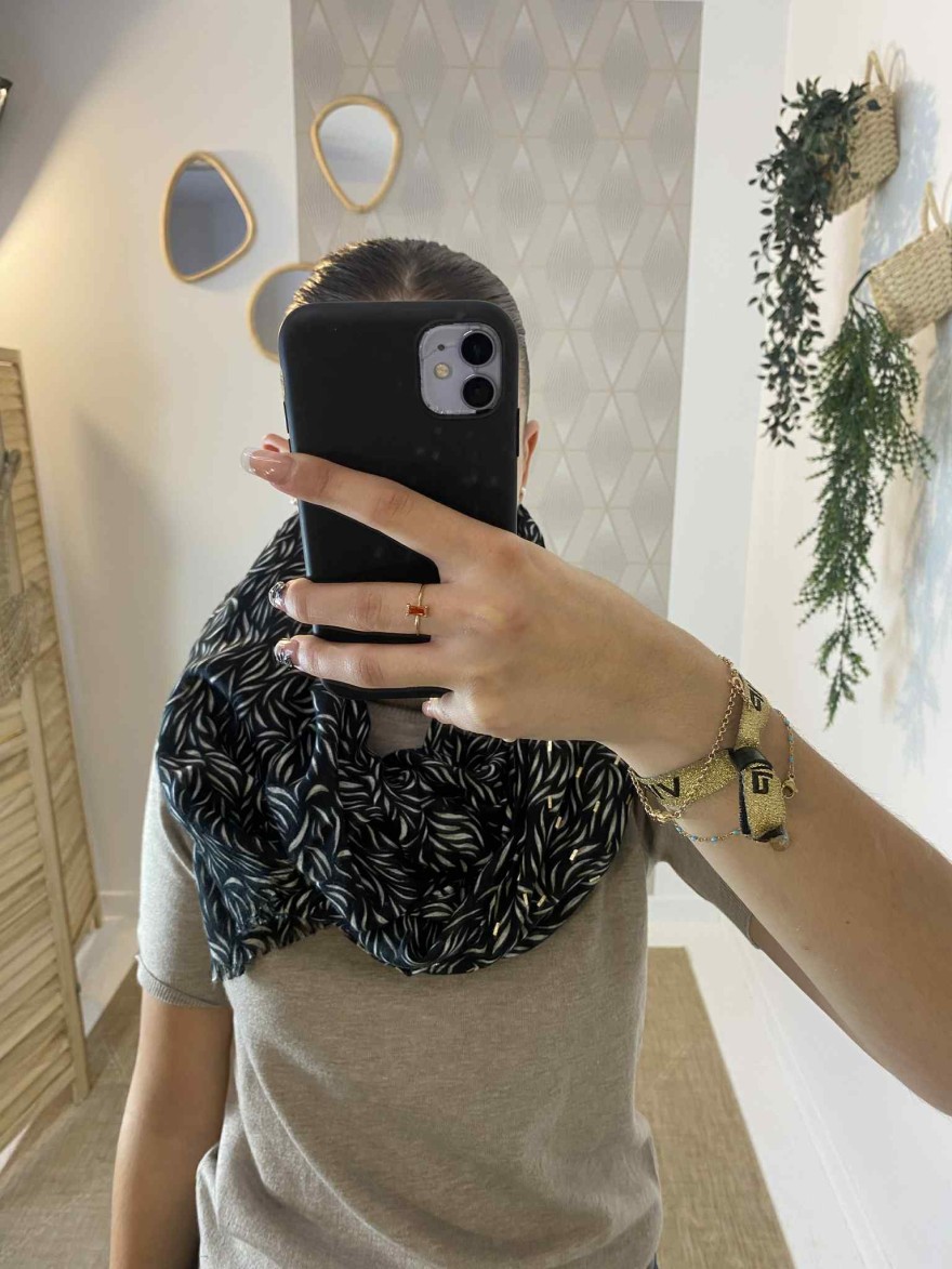 Foulard noir détails dorés et beige – Dessiné en France | Marina & Paloma