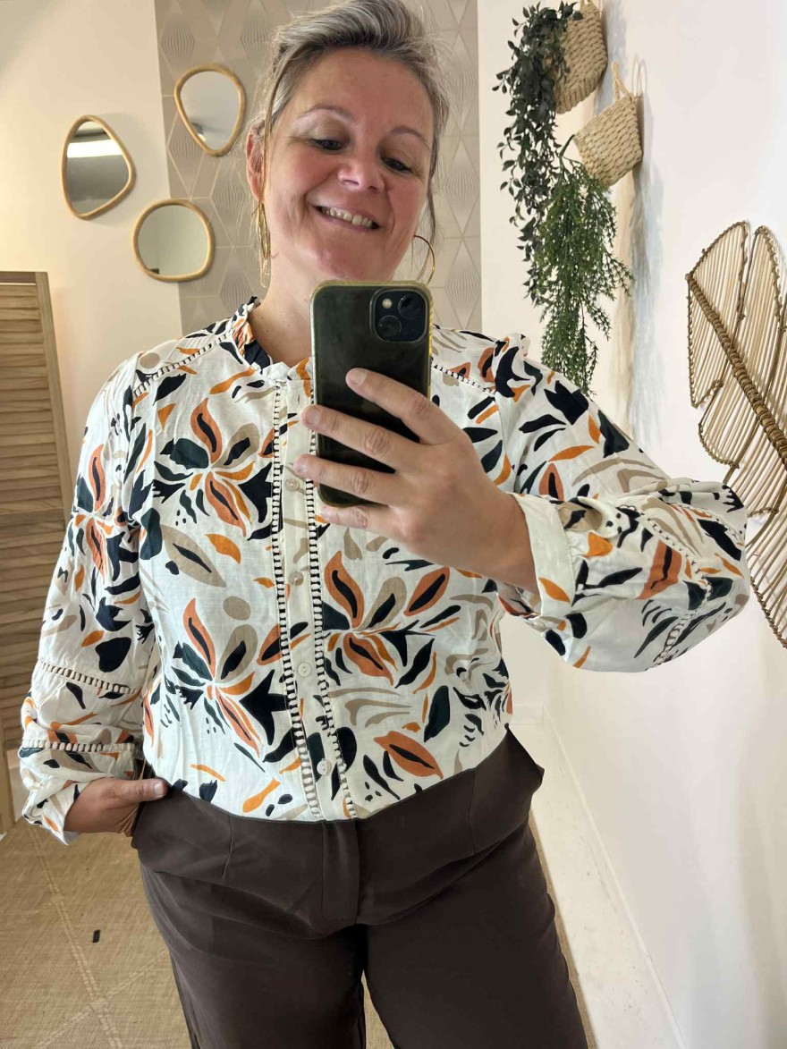 Chemise curvy blanche à motif Maelle fluide brodée | Marina & Paloma