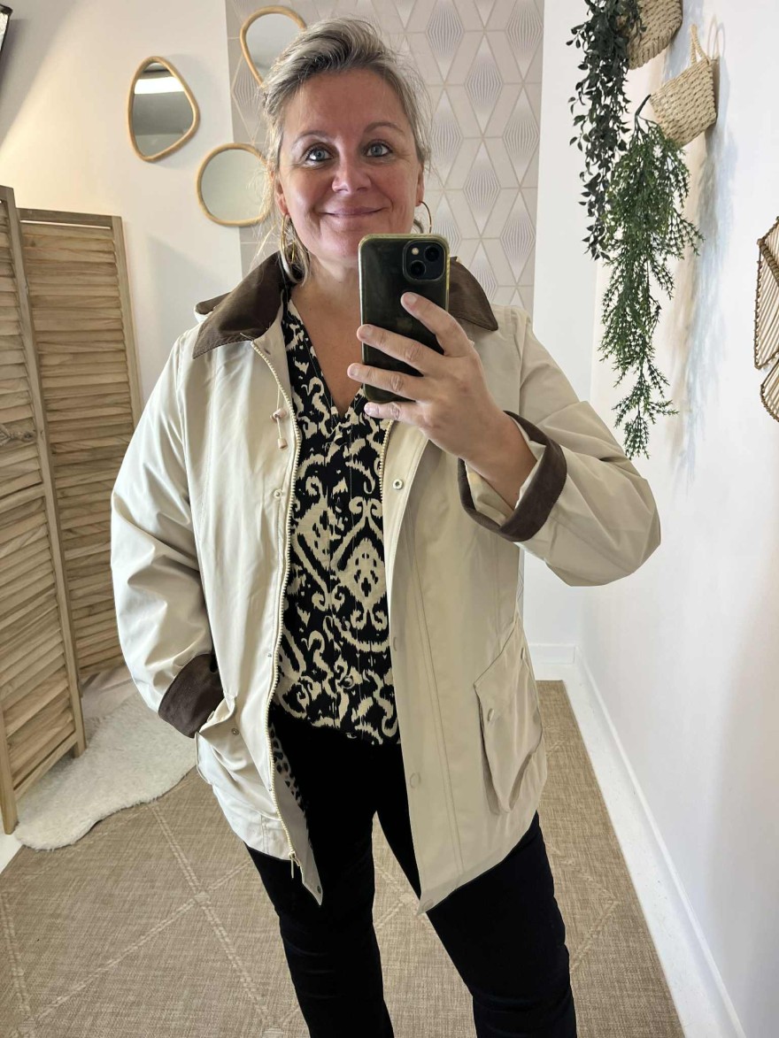 Imperméable beige grande taille – Saturne | Marina & Paloma