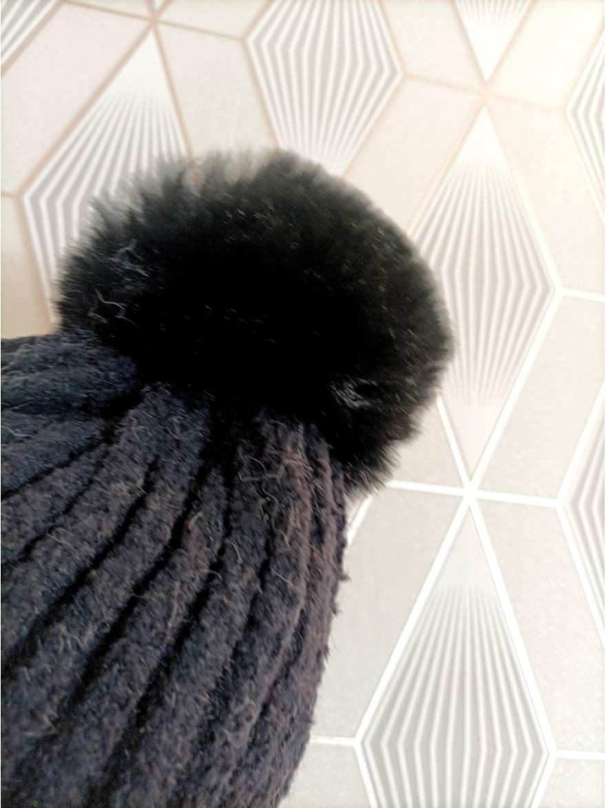Bonnet Pompon noir en maille épaisse | Marina & Paloma  (68 caractères)