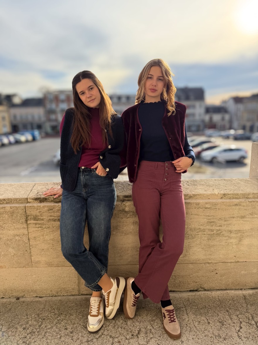Pull Col Roulé Kilky – Maille Bordeaux Élégante | Marina & Paloma
