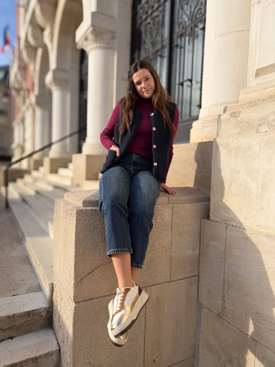 Pull Col Roulé Kilky – Maille Bordeaux Élégante | Marina & Paloma