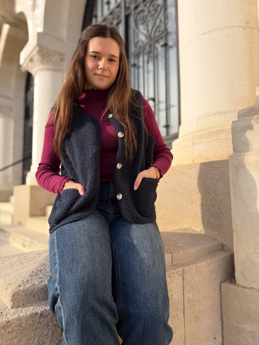 Pull Col Roulé Kilky – Maille Bordeaux Élégante | Marina & Paloma