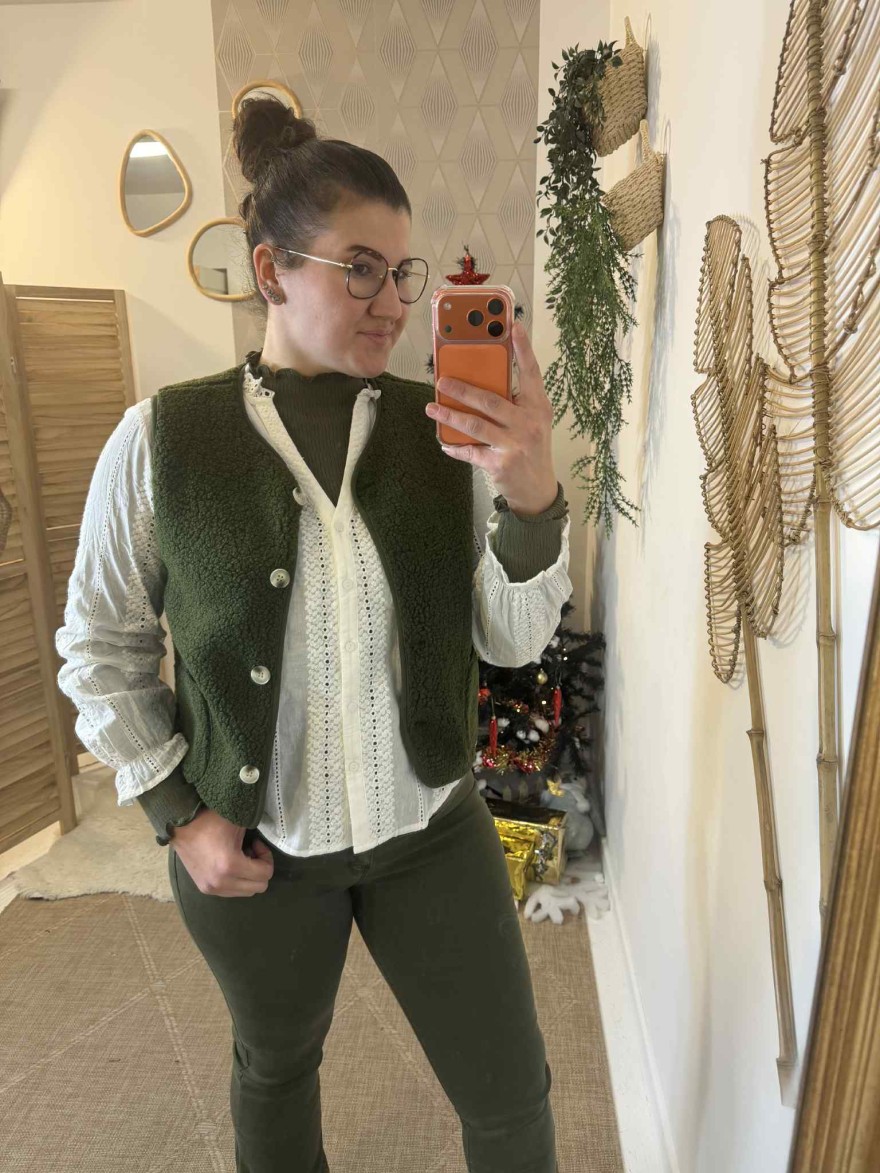Gilet Maelle Sans Manche – Sherpa Kaki Chaleureux | Marina & Paloma