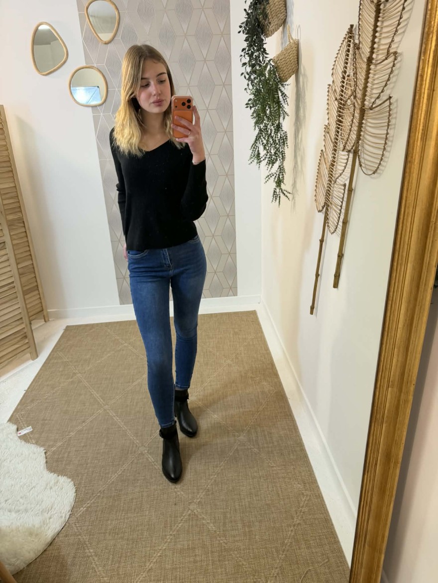 Sous-pull côtelé noir col V| Marina & Paloma