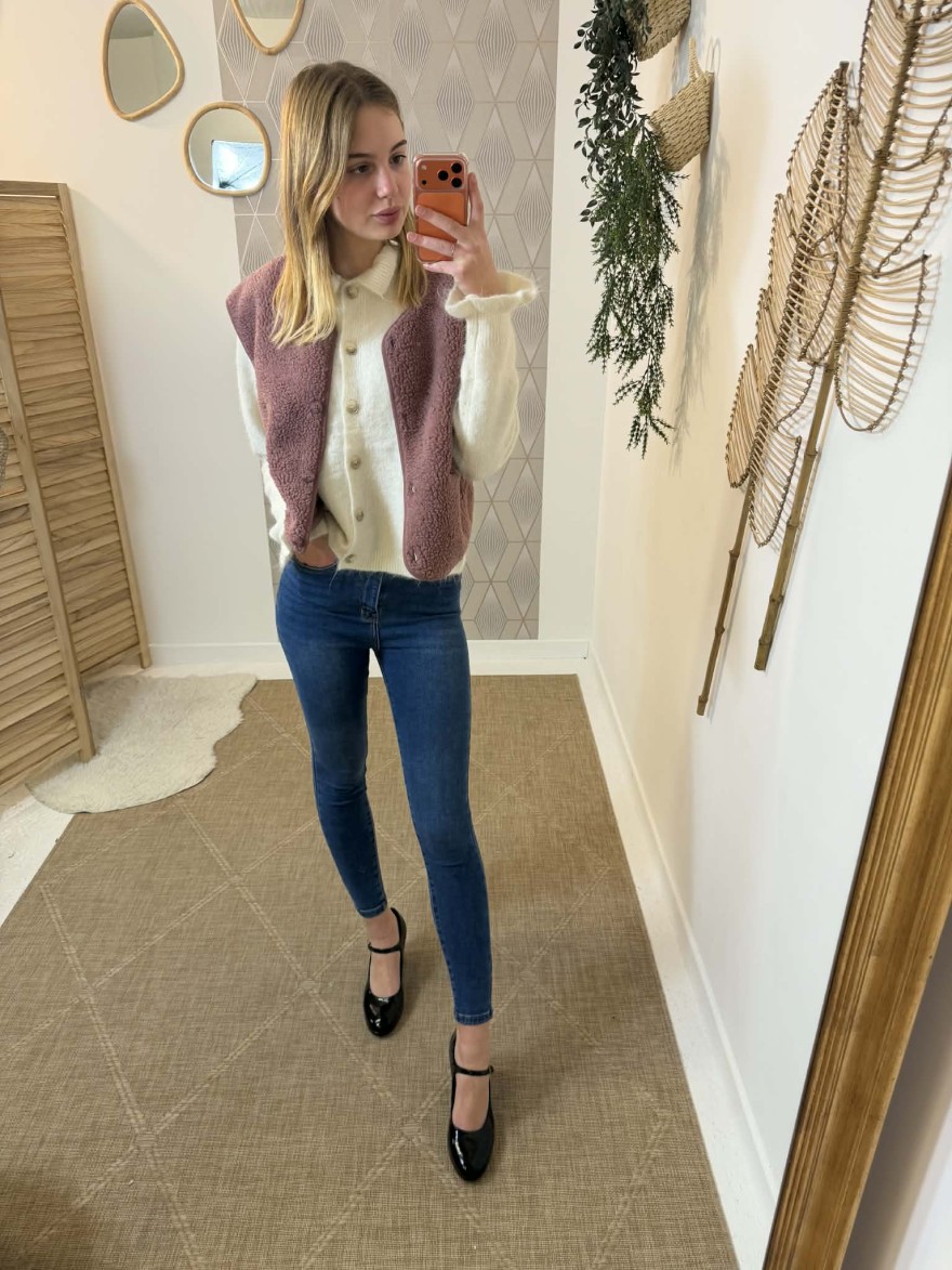 Gilet sans manches effet moutonné vieux rose col rond | Marina & Paloma