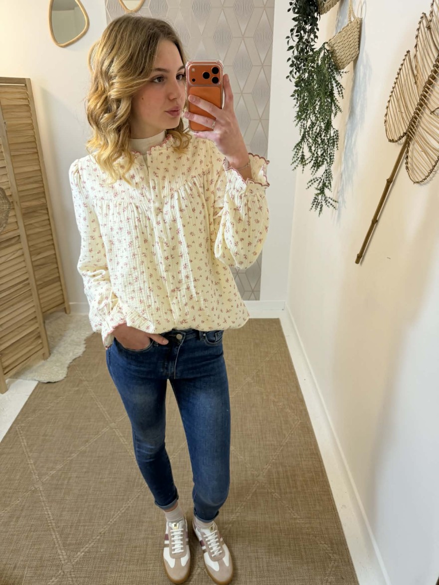Chemise écrue à micro-imprimé fleuri col volanté | Marina & Paloma