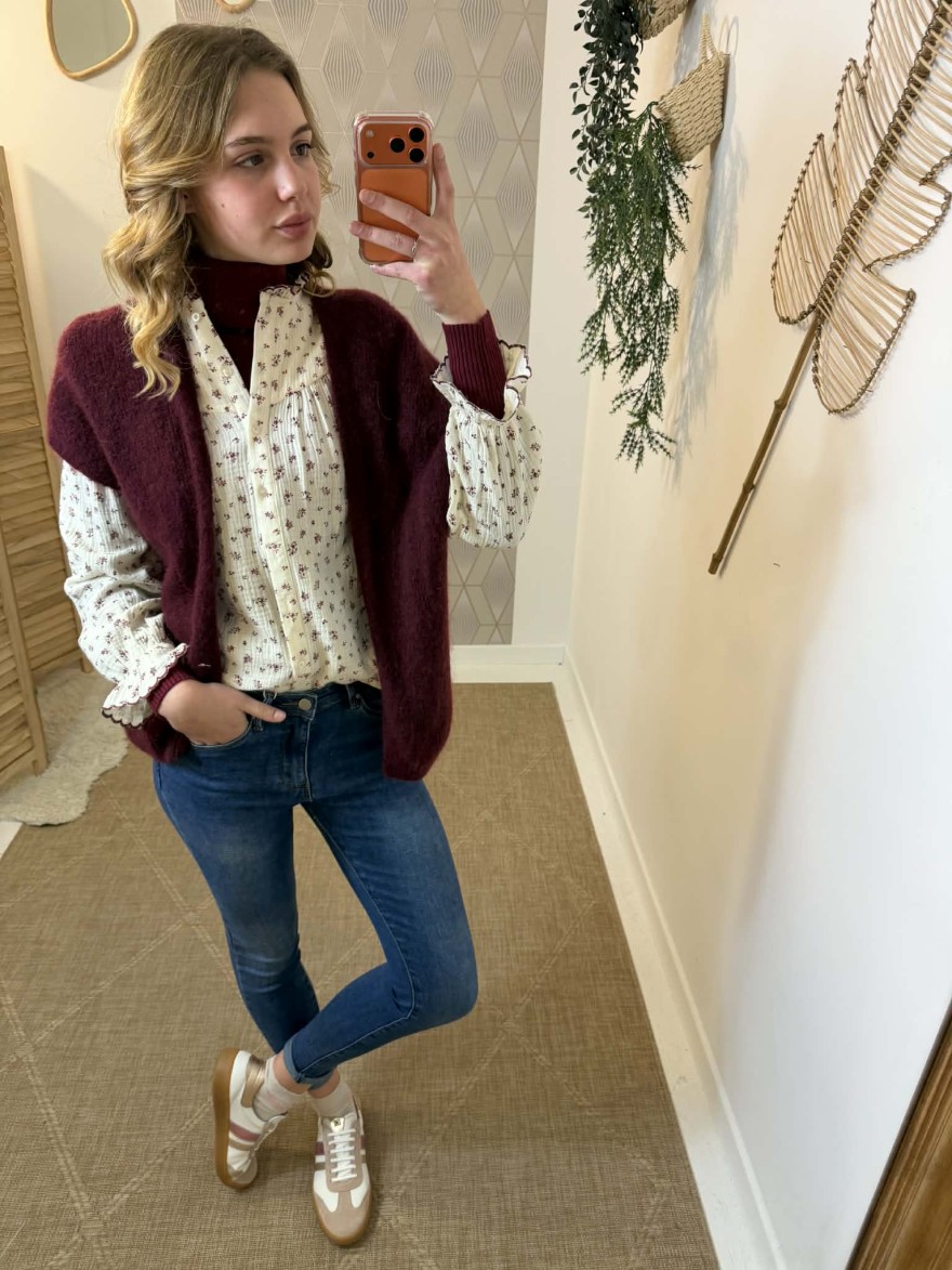Chemise écrue imprimé fleuri bordeaux col volanté | Marina & Paloma