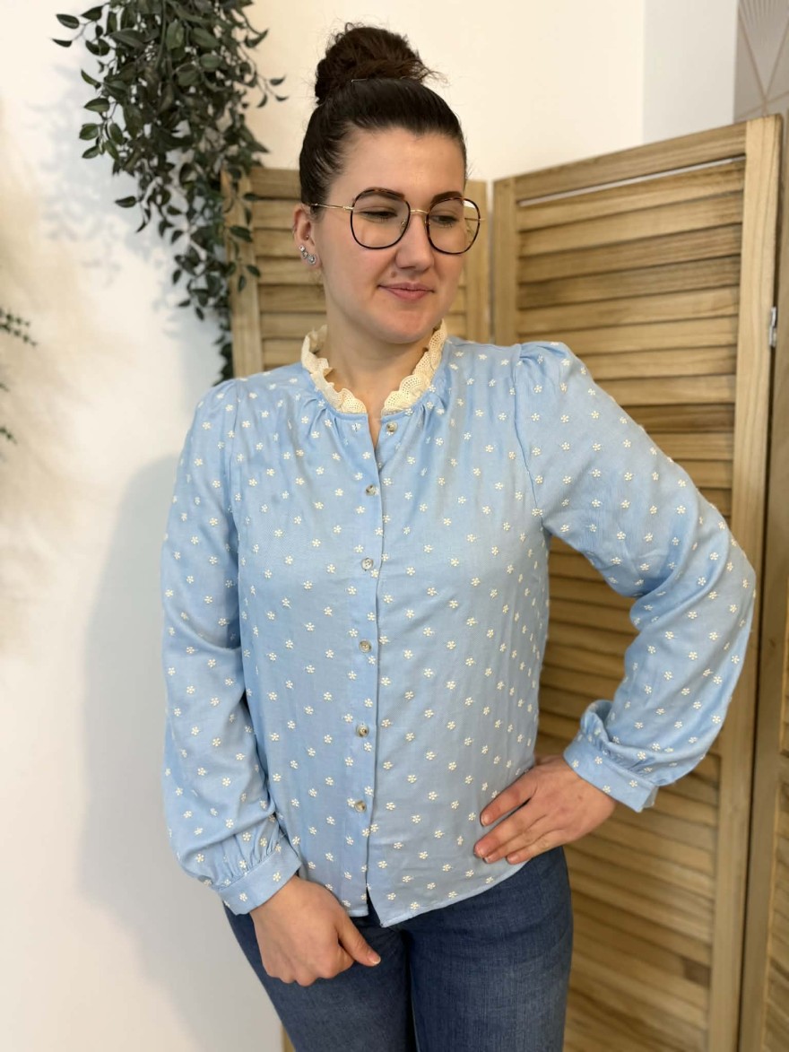 Chemise Emma & Ella col volant dentelle bleu ciel | Marina & Paloma