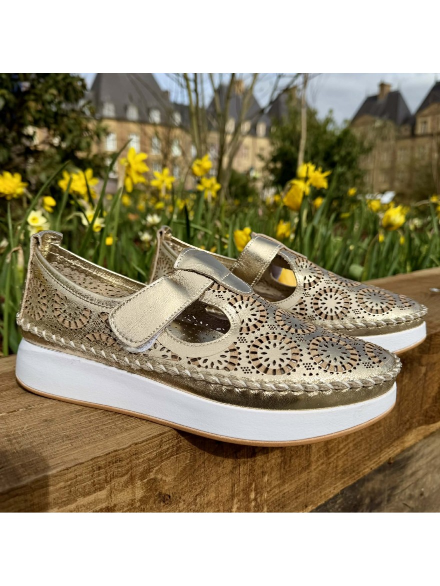 Chaussure Confort Pedro Torres 7103-BON1 Cuir Doré Ajouré | Marina & Paloma