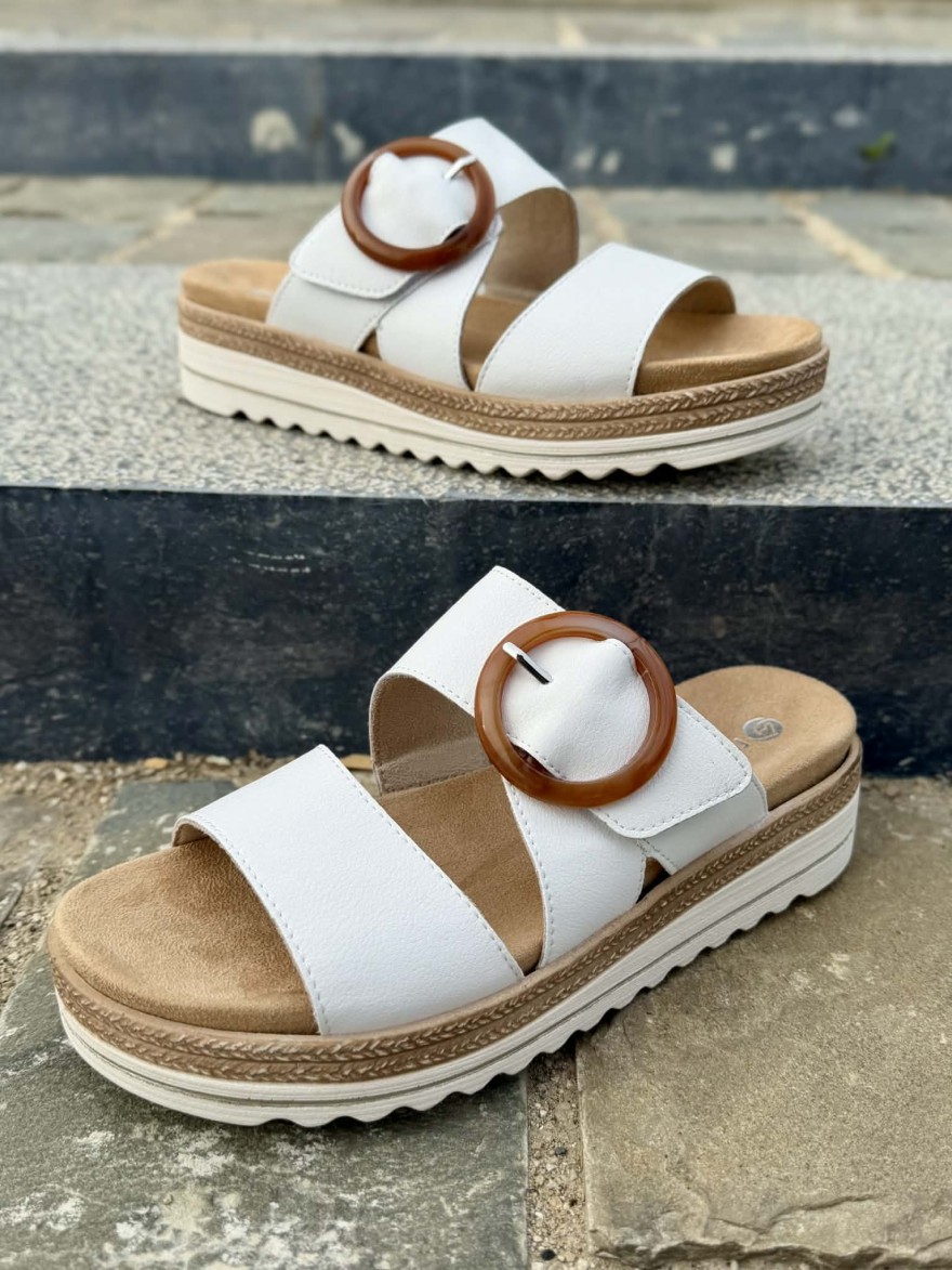 Mule Remonte D0Q51-82 blanche à boucle et semelle compensée | Marina & Paloma