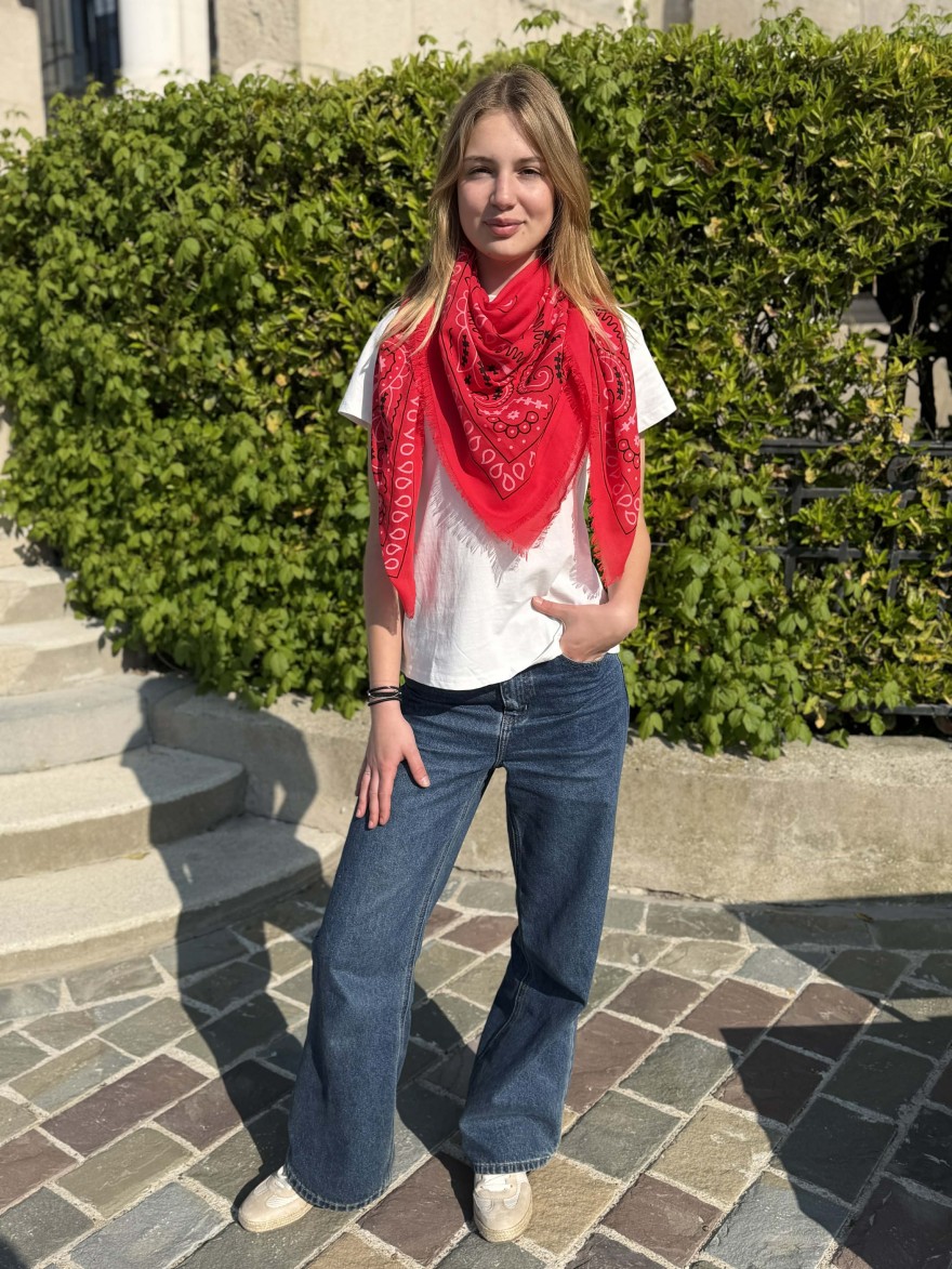 Carré Effet Bandana Rouge Motif Paisley Léger Tendance | Marina & Paloma