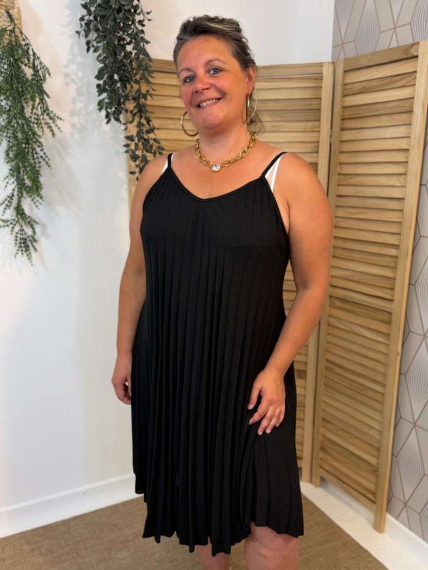 Robe Plissée Mi-Longue Grande Taille Fine Bretelle | Marina & Paloma