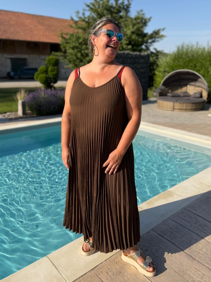 Robe Légère Plissée Grande Taille Fine Bretelle | Marina & Paloma