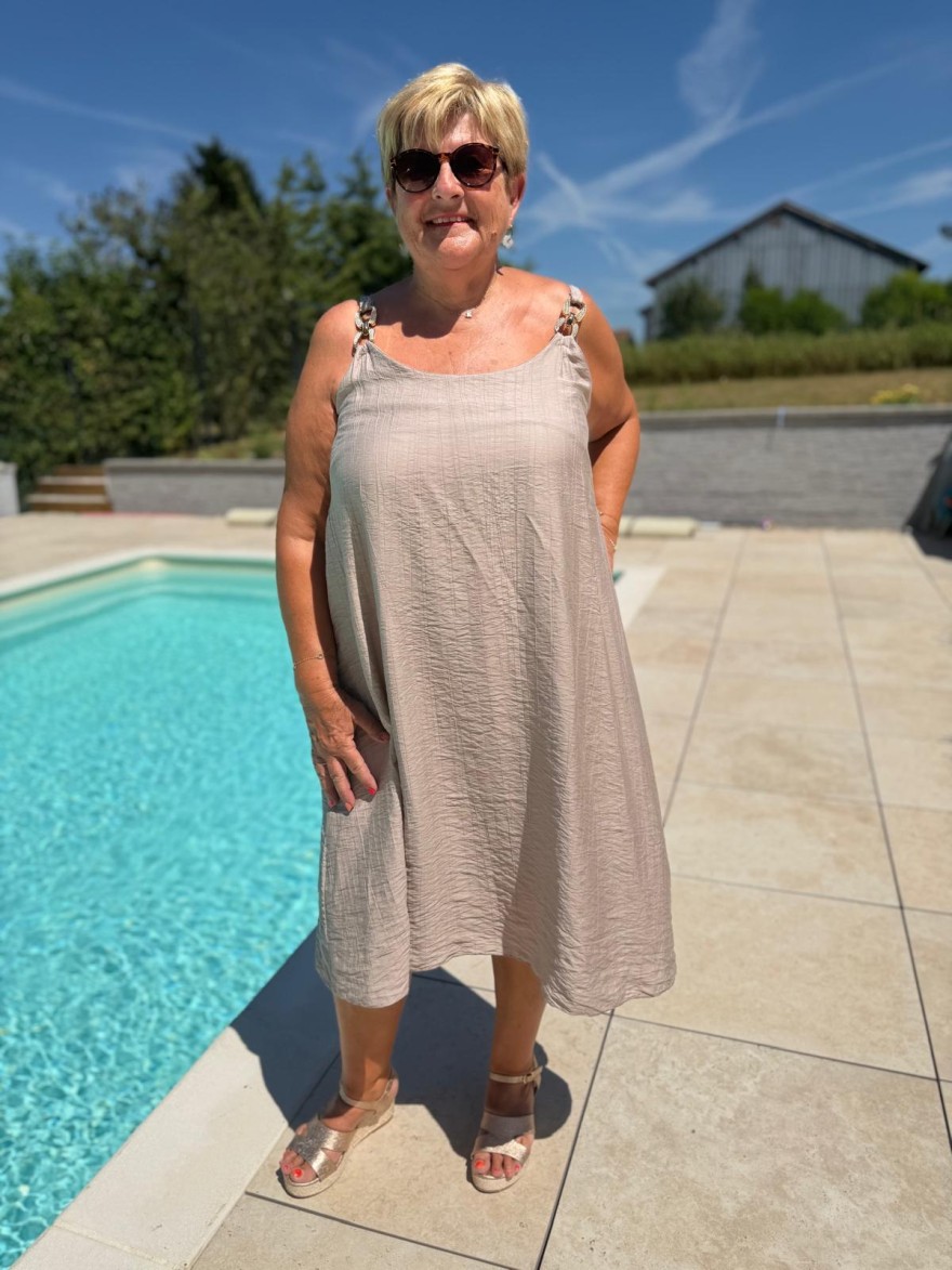 Robe Mi-Longue Grande Taille Broches Épaules Femme | Marina & Paloma