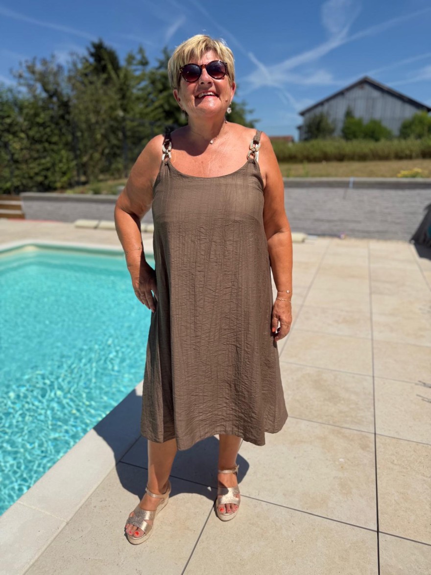 Robe Mi-Longue Grande Taille Broches Épaules Femme | Marina & Paloma