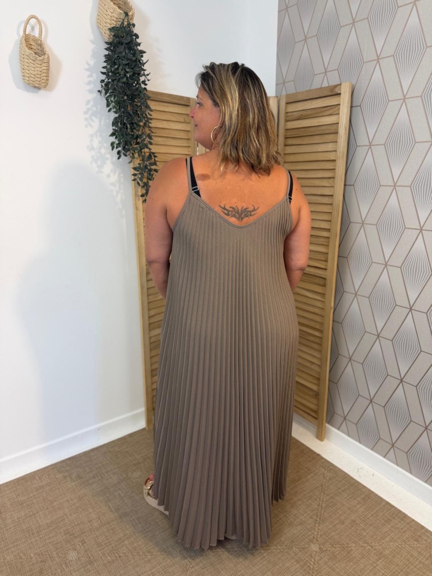 Robe Plissée Légère Grande Taille à Fine Bretelle
