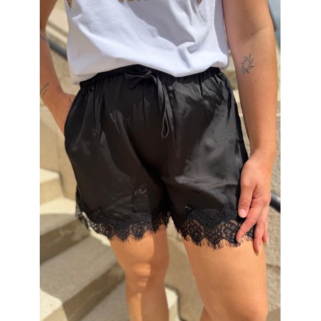Short Noir Satin Dentelle Taille Haute Kilky Femme | Marina & Paloma