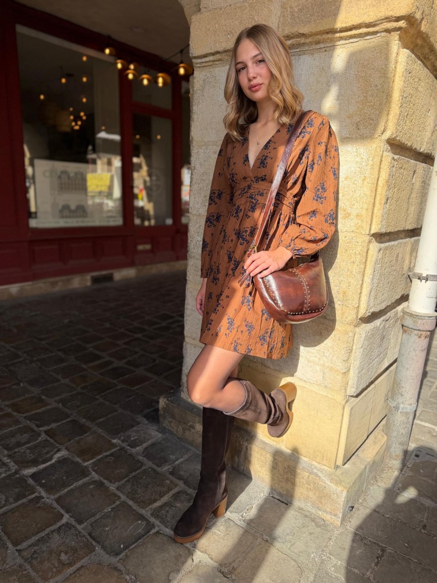 Robe Maelle Camel Imprimé Floral Marine Taille Marquée | Marina & Paloma