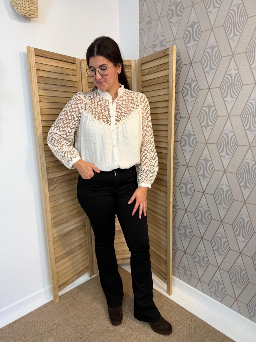 Chemise Brodée Beige It Hippie avec Tulle Fleuri Délicat | Marina & Paloma
