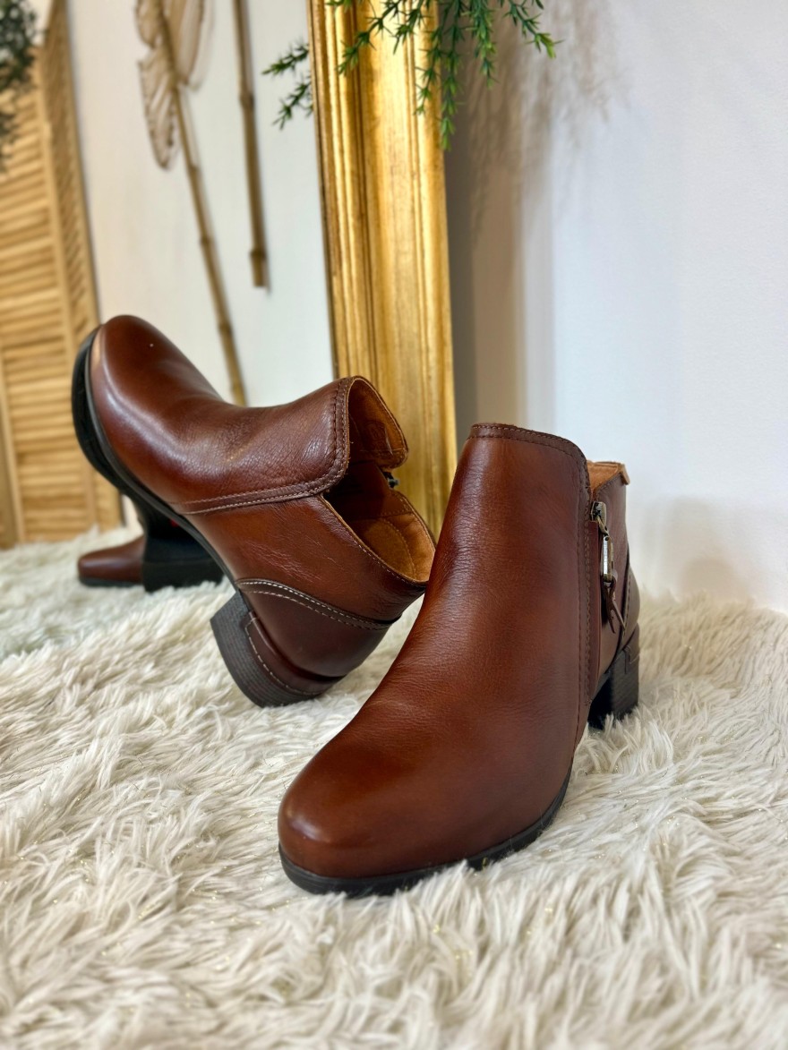 Bottine Pikolinos Malaga W6W-8648 Camel cuir et talon bloc | Marina & Paloma