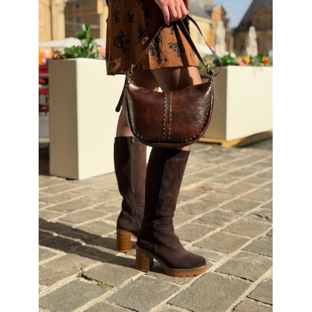 Sac Bandoulière Demi-Lune Clouté Grainé Format Moyen | Marina & Paloma