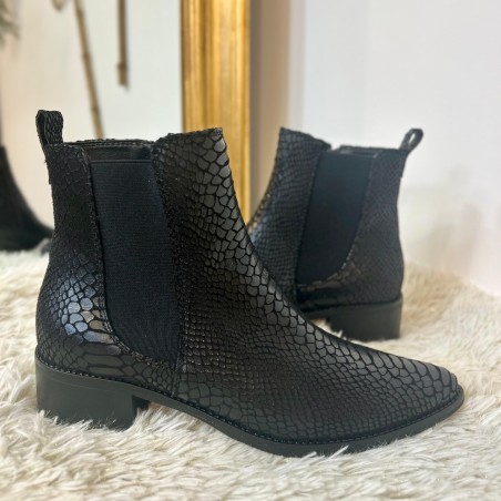 Bottine Noire Pointue Effet Python Chelsea Talon 3 cm | Marina & Paloma