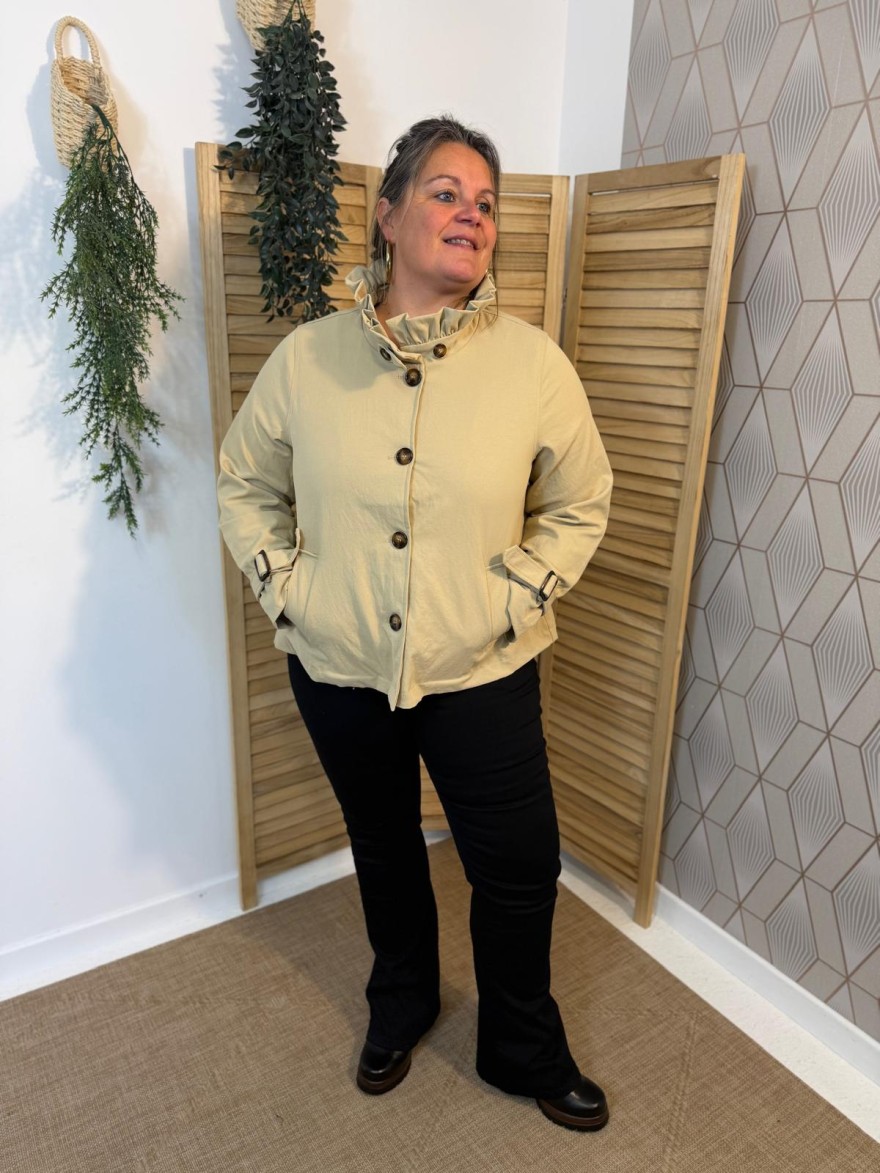 Veste Christy Grande Taille Col à Volant | Marina & Paloma