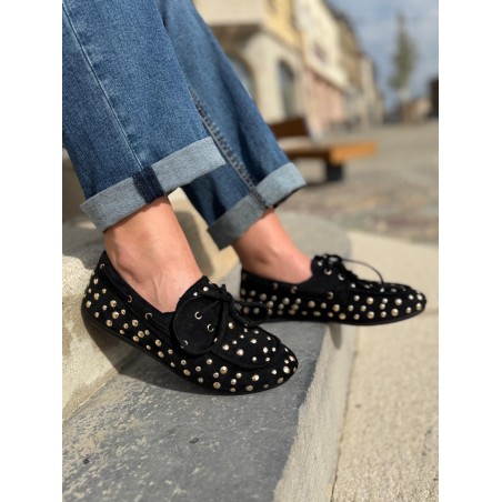 Mocassin Findlay Noir à Clous Métalliques Effet Suédine | Marina & Paloma