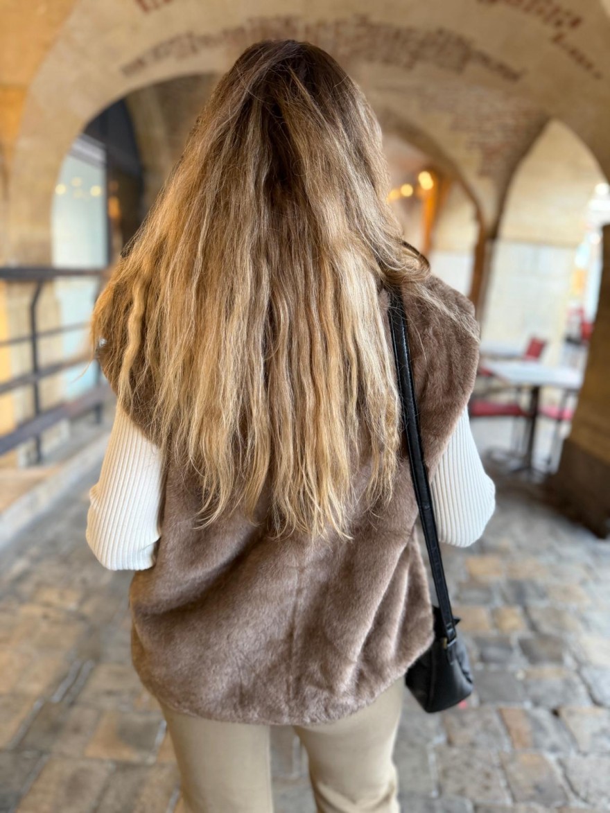 Gilet Sans Manches Fausse Fourrure Taupe | Marina & Paloma