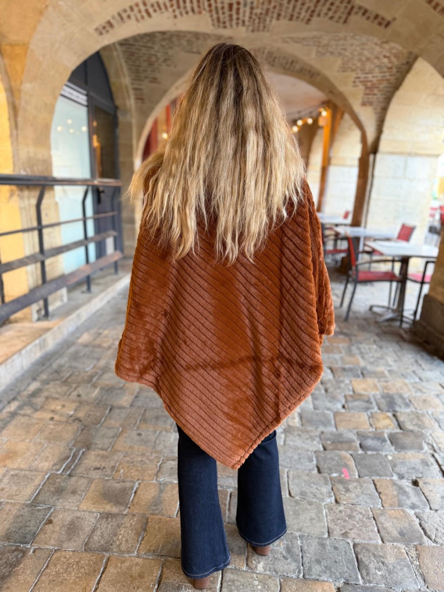Poncho Hiver en Fausse Fourrure | Marina & Paloma