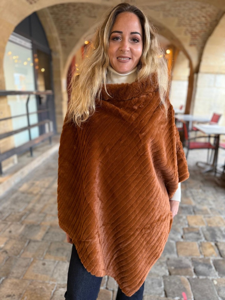 Poncho Hiver en Fausse Fourrure | Marina & Paloma