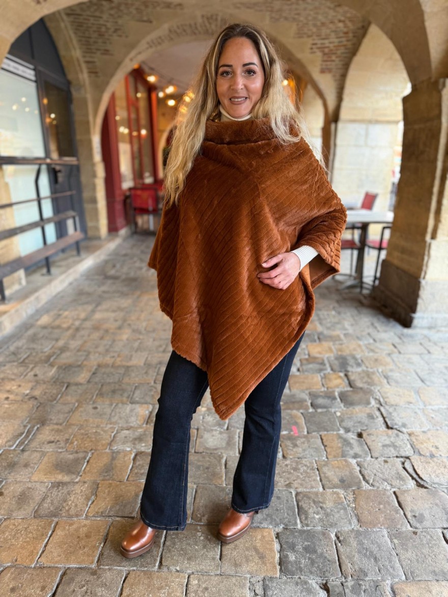 Poncho Hiver en Fausse Fourrure | Marina & Paloma