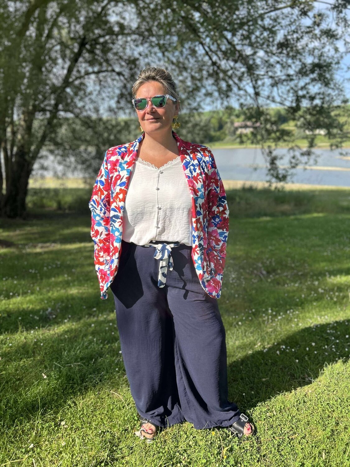 Haut Bleu Fleuri F&F - Taille UK 10 - Manches 3/4 - Neuf Avec étiquettes
